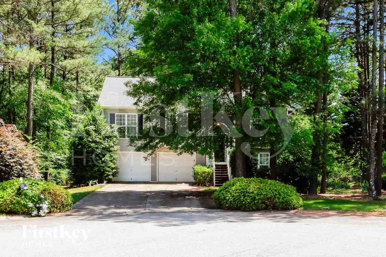 1046 Preserve Ln