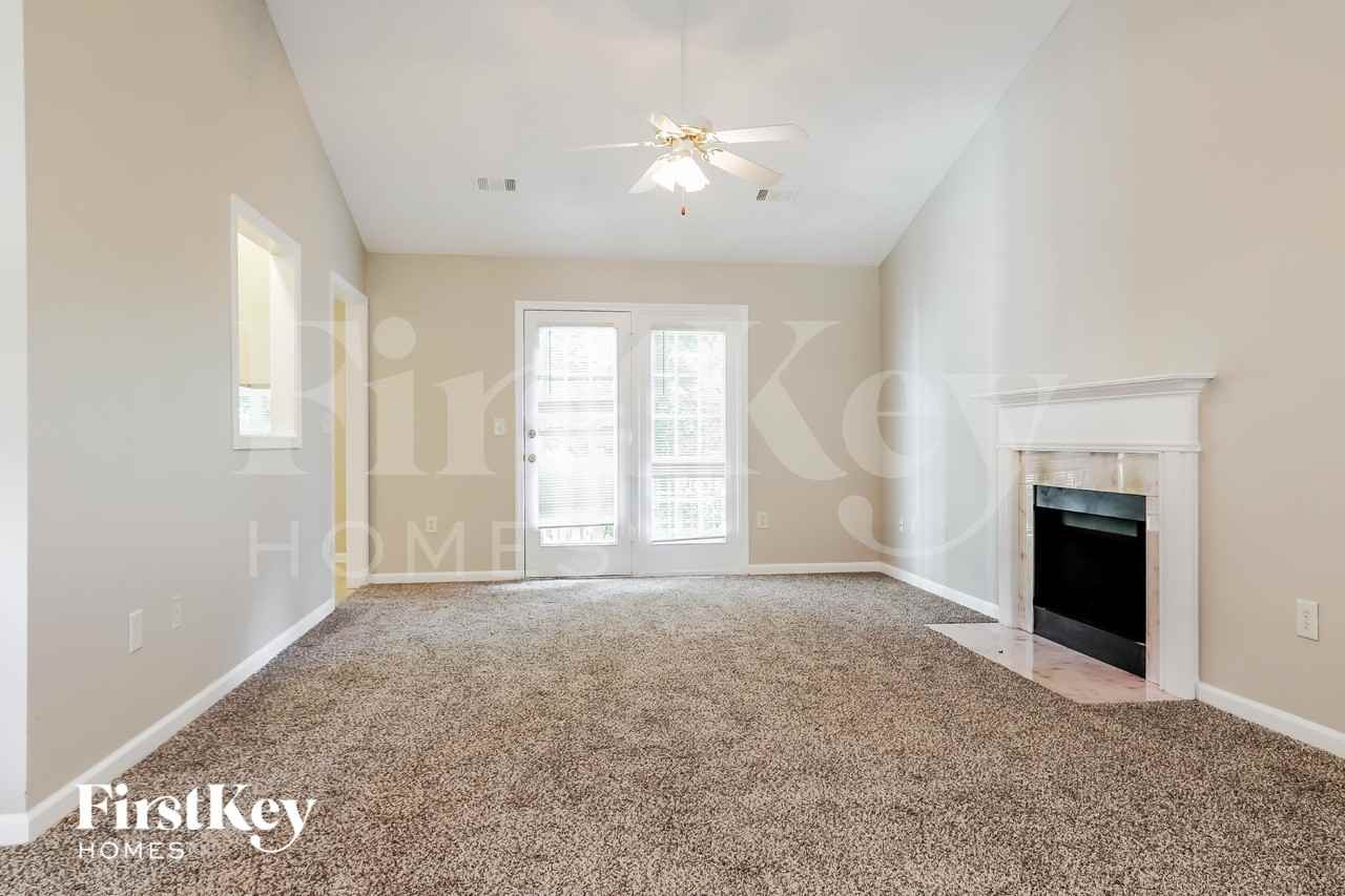 1046 Preserve Ln - Photo 3 of 18