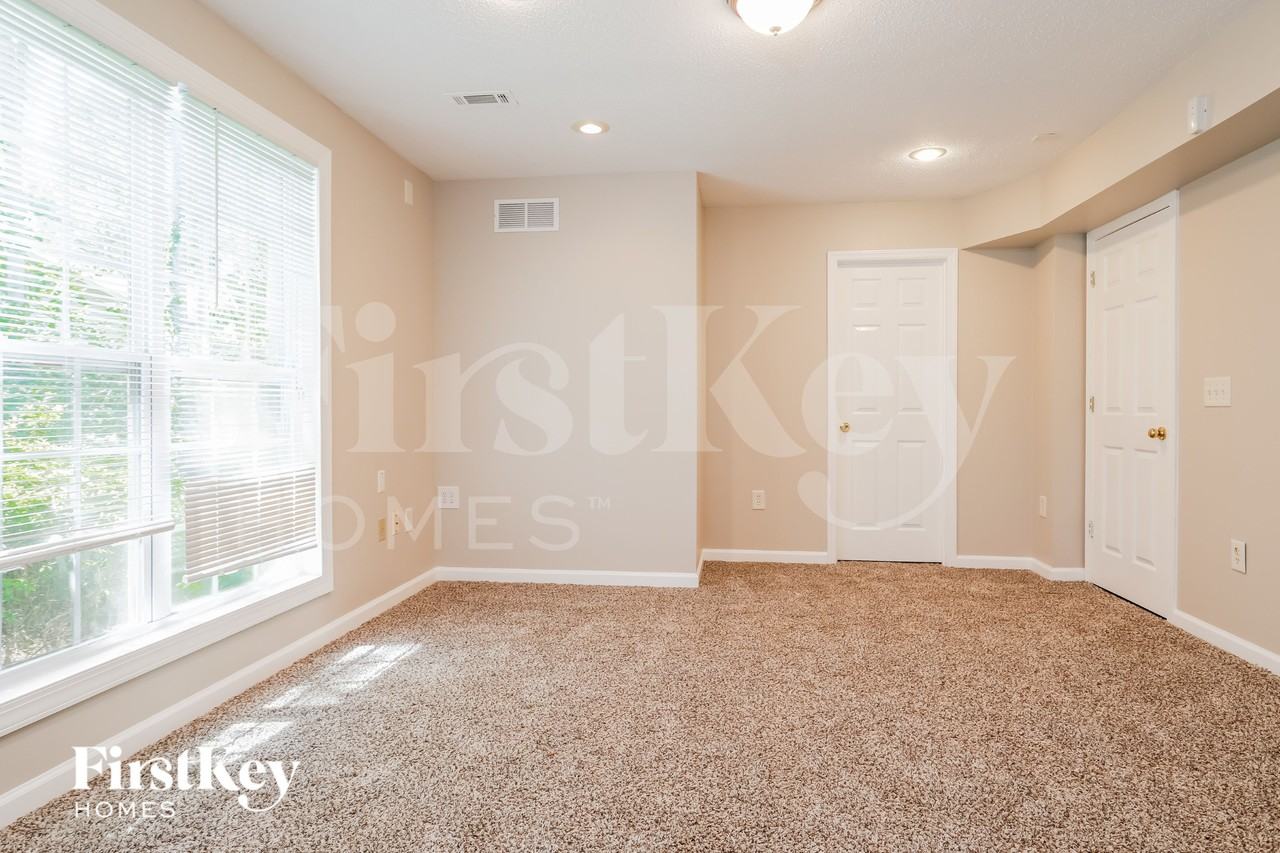 1046 Preserve Ln - Photo 7 of 18