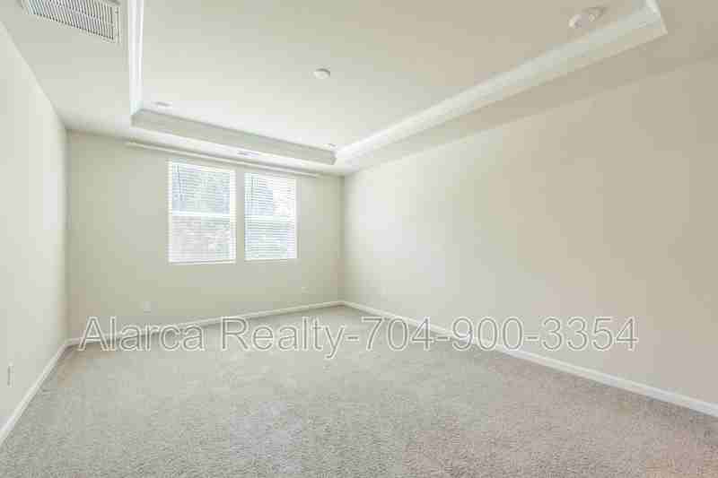 9118 Buckley Ct - Photo 5 of 23