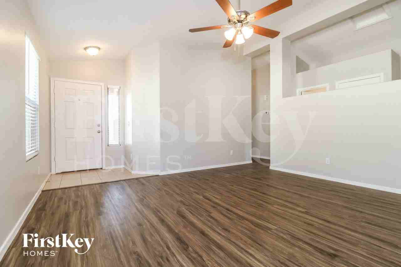 14805 W Redfield Rd - Photo 3 of 15