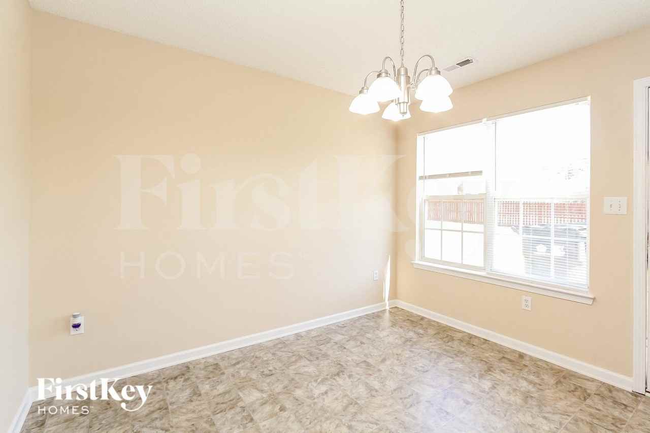 802 Almora Dr - Photo 5 of 15