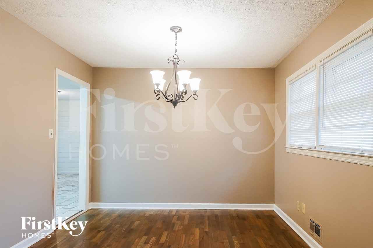 4245 Springdale Cir - Photo 6 of 18