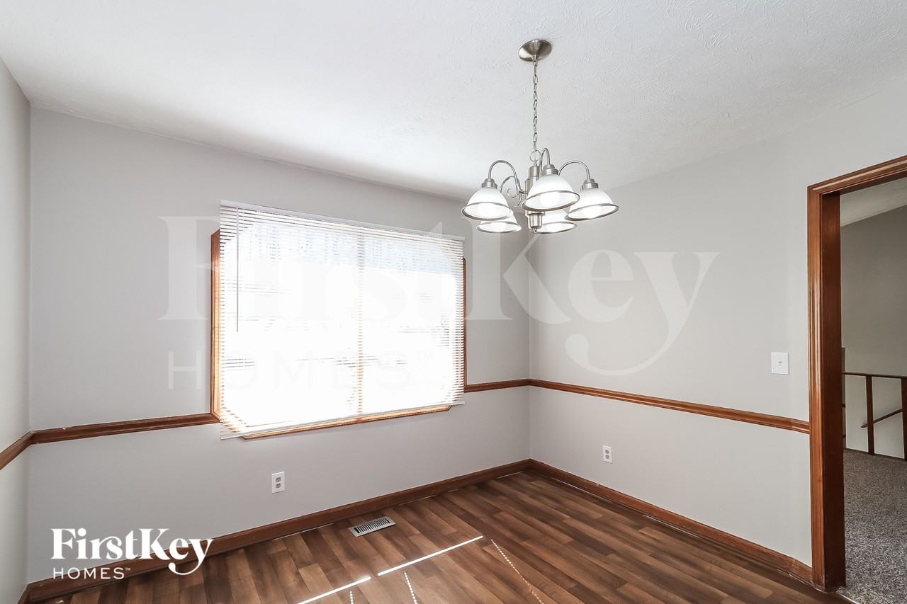 213 Park Ave - Photo 6 of 18