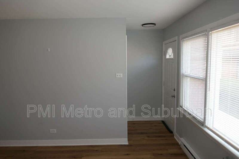 748 E 5th Ct - Photo 3 of 10