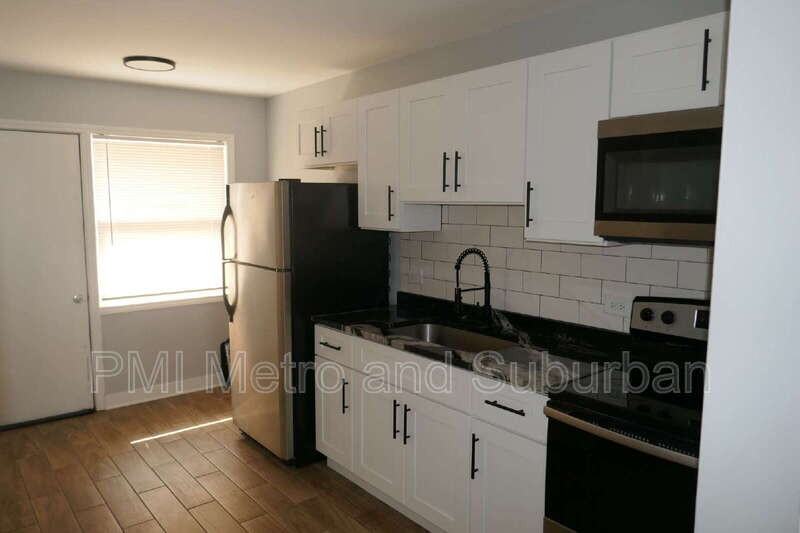 748 E 5th Ct - Photo 5 of 10