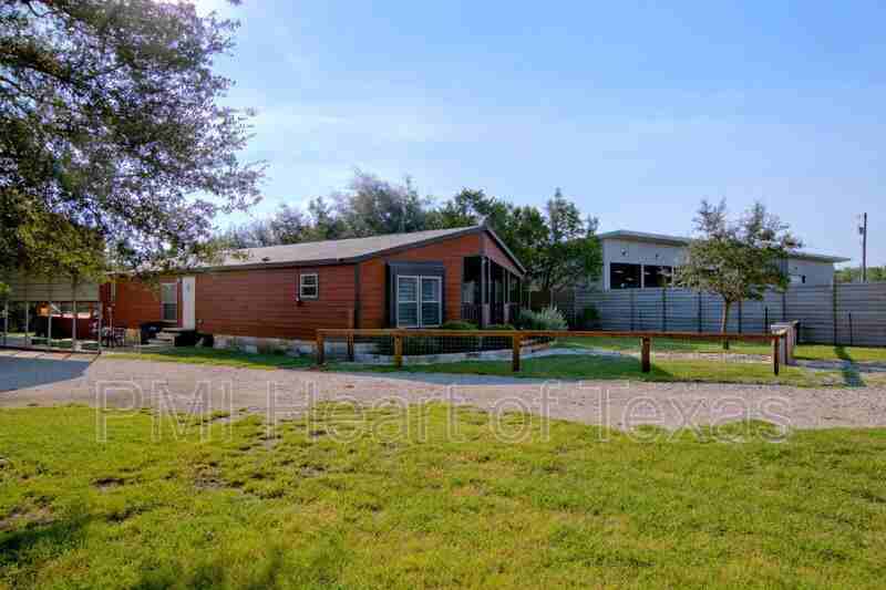 631 County Gln - Photo 2 of 29