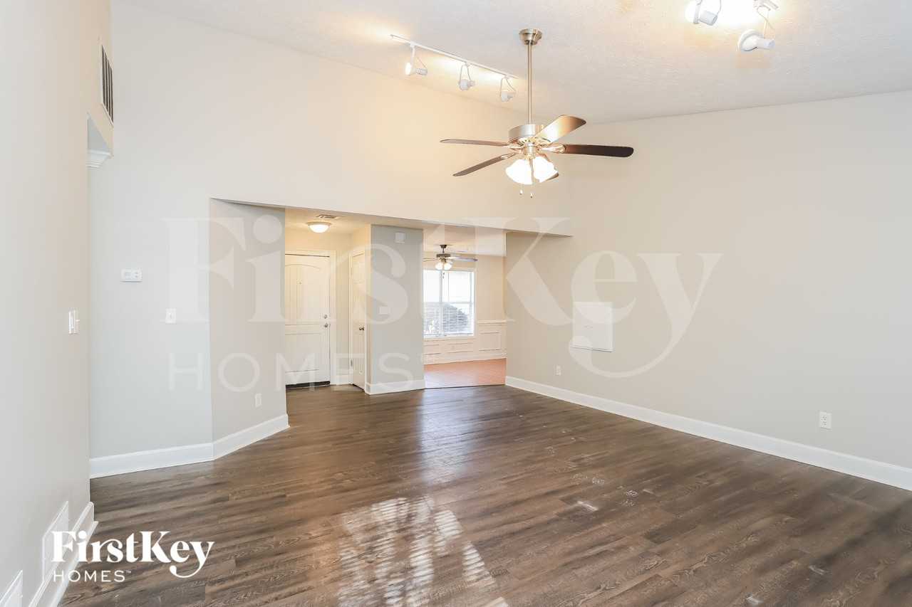 2847 Spring Green Way - Photo 3 of 18