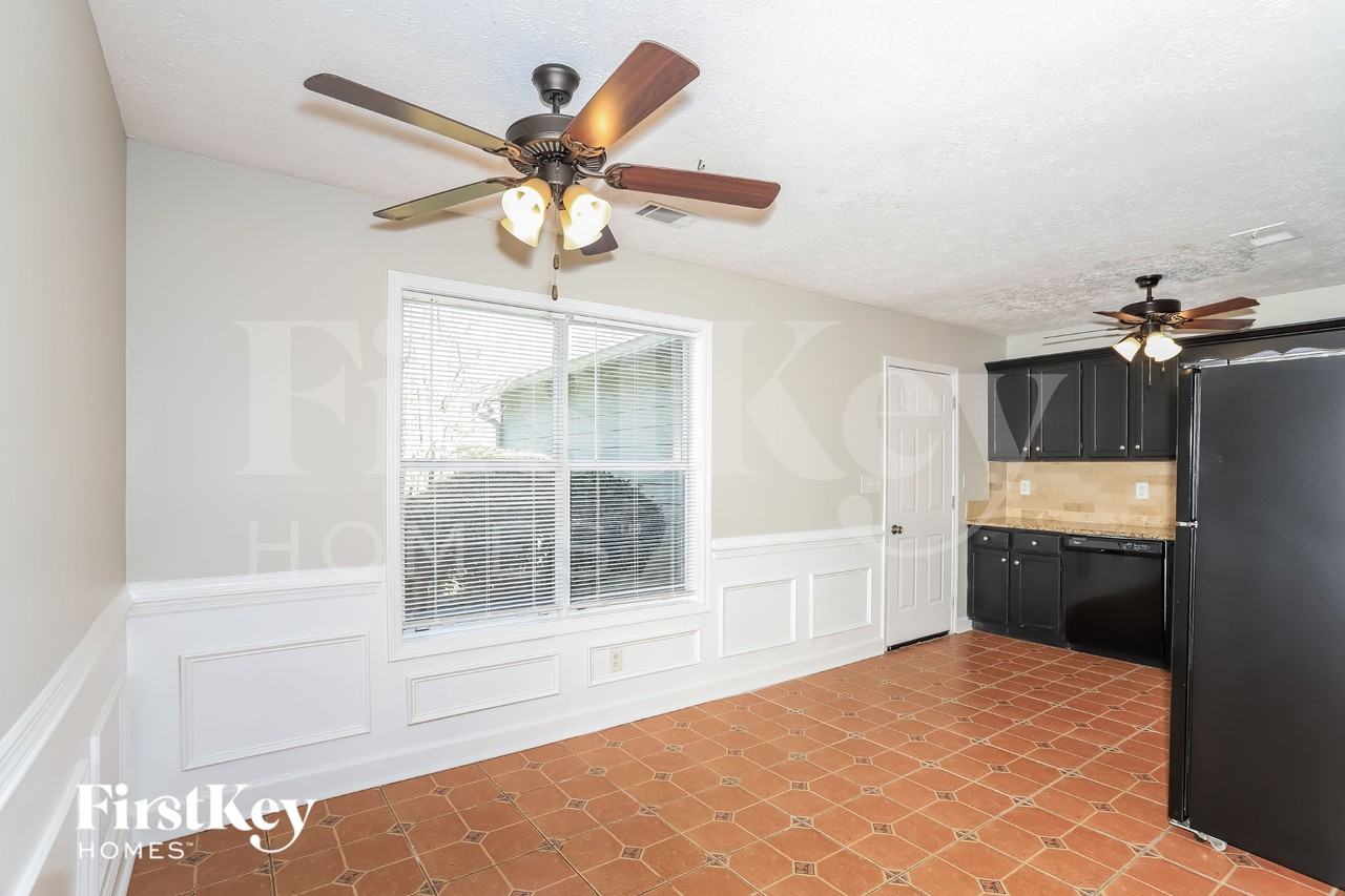 2847 Spring Green Way - Photo 6 of 18