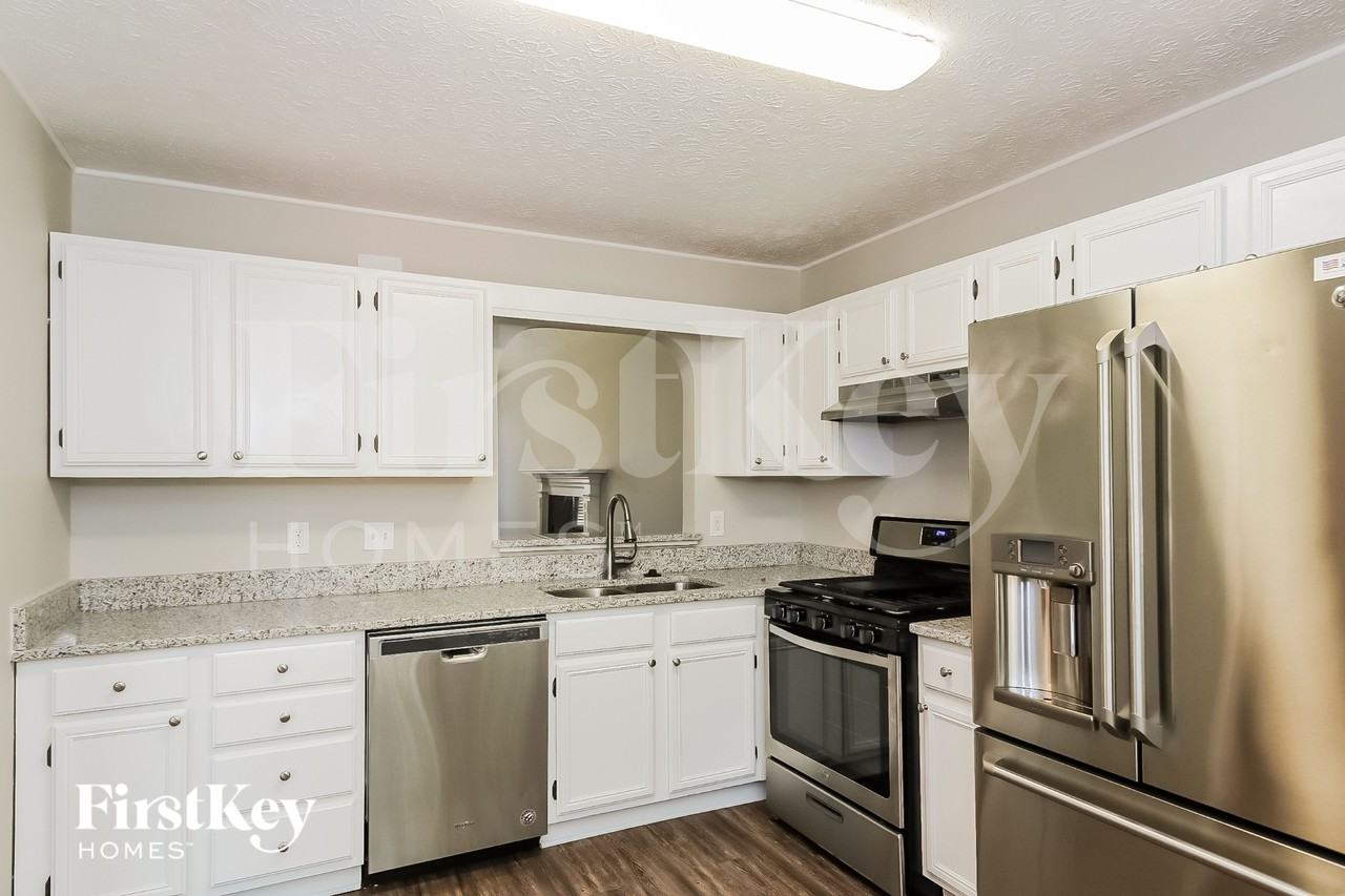 1005 Wolf Springs Cv - Photo 7 of 18