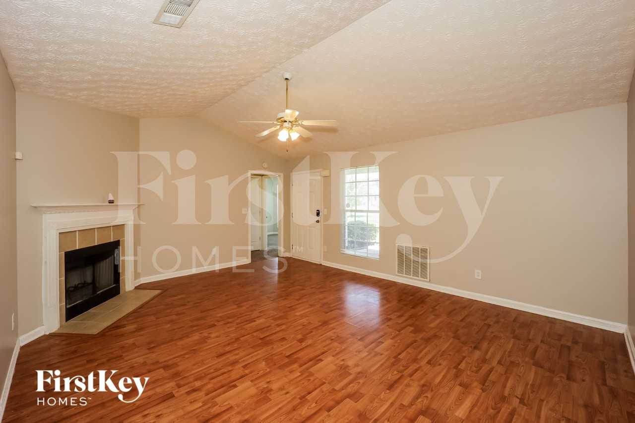 9421 Mulligan Ct - Photo 4 of 18