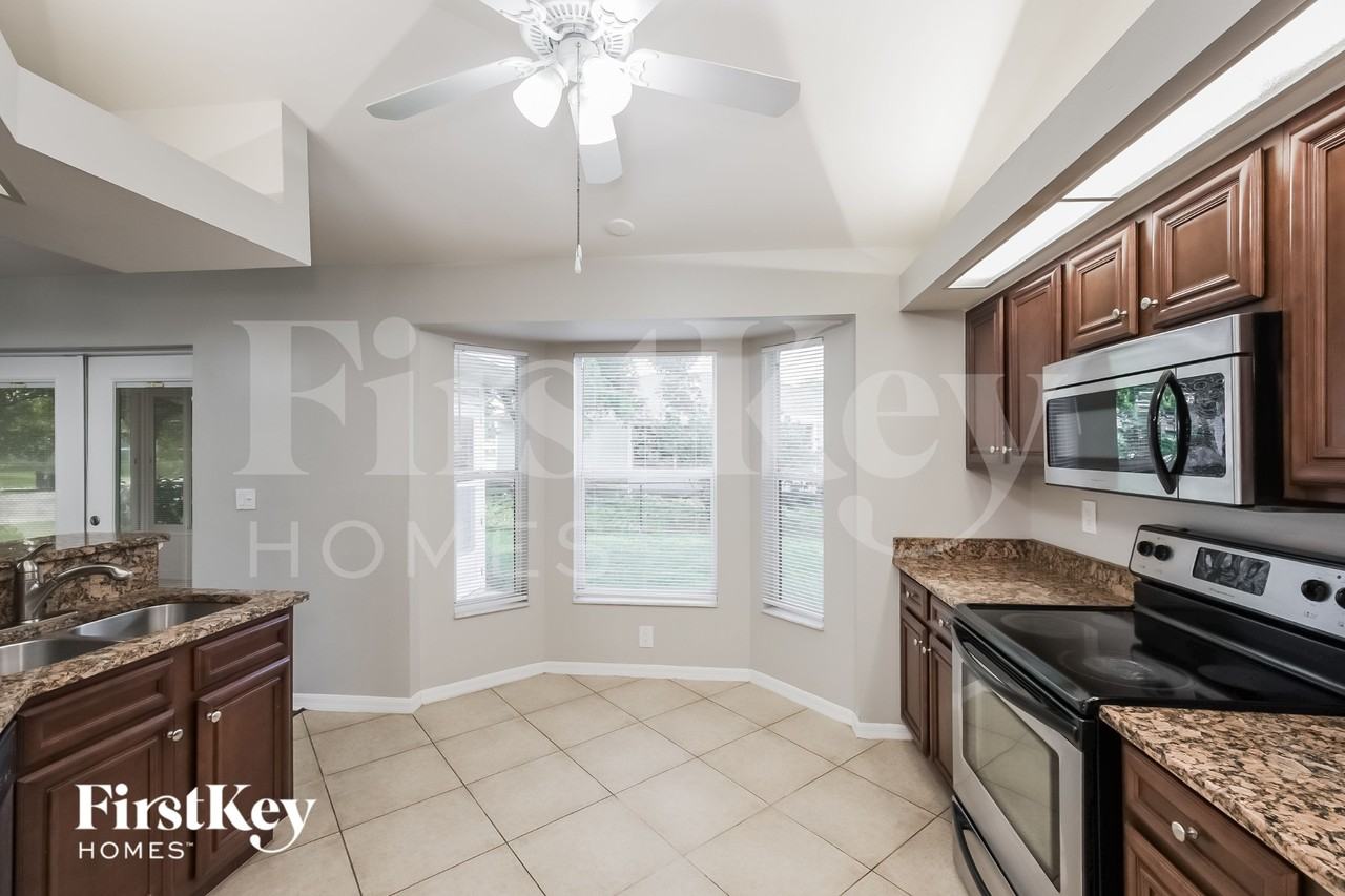 8285 Tahiti Rd - Photo 7 of 15