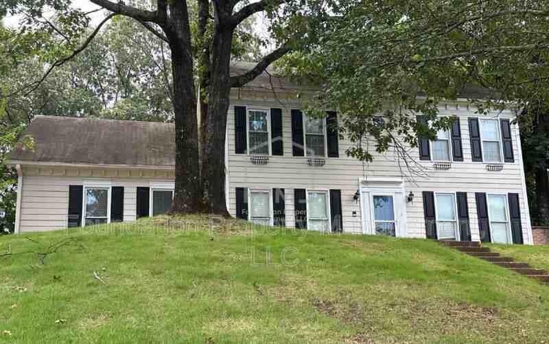8559 Chippingham Dr