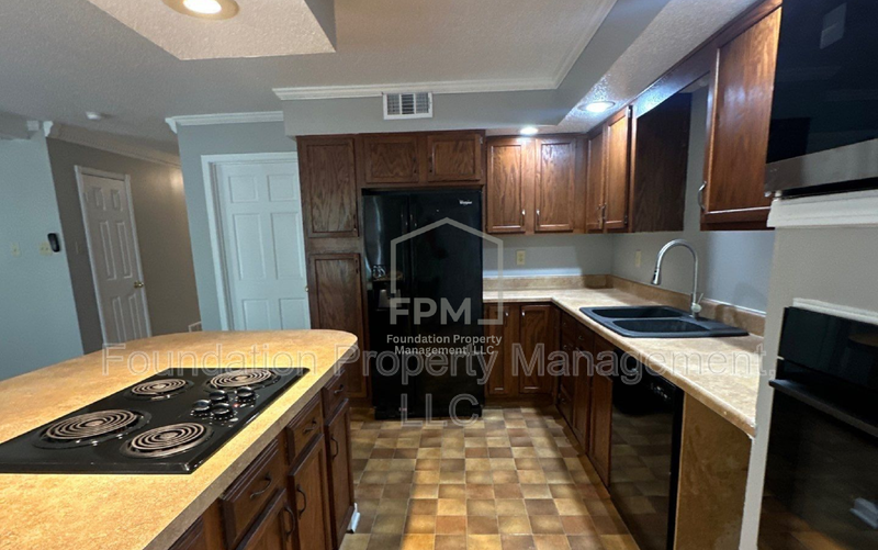 8559 Chippingham Dr - Photo 3 of 27