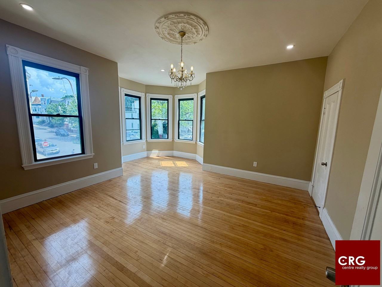 433 Meridian St #2 - Photo 3 of 23