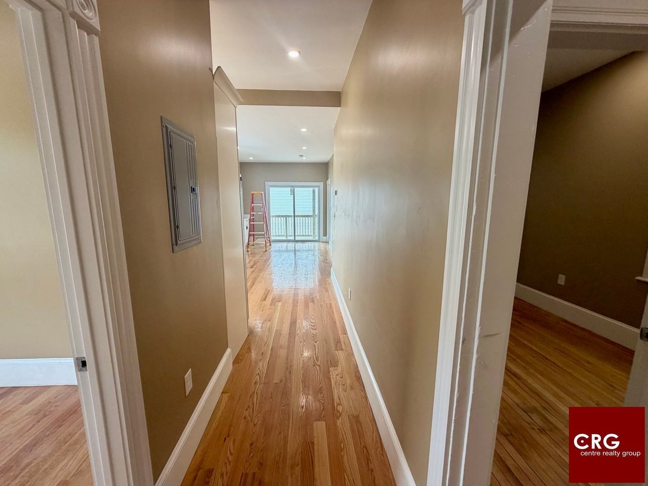 433 Meridian St #2 - Photo 5 of 23