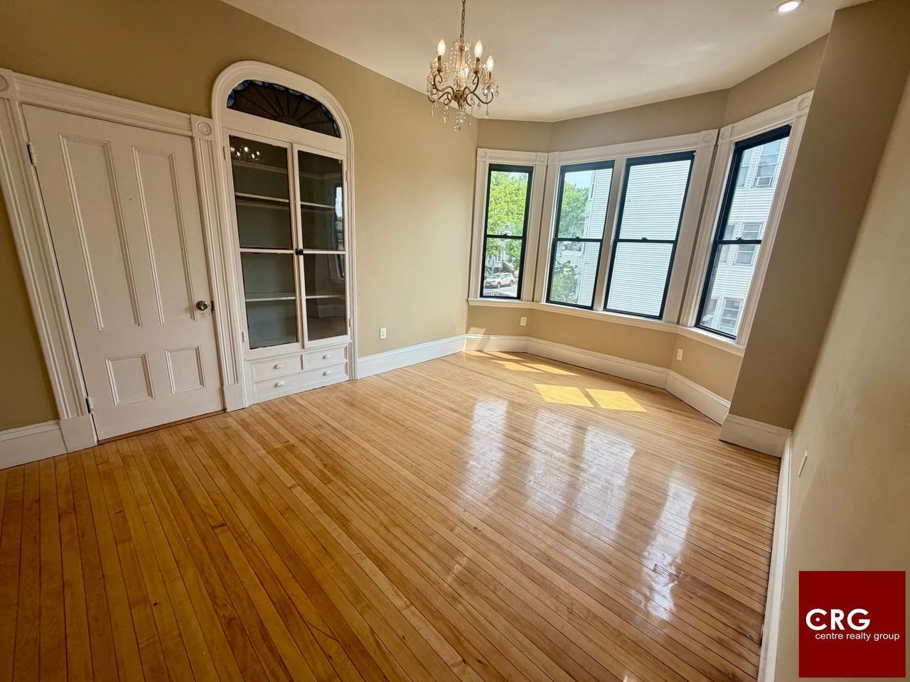 433 Meridian St #2 - Photo 6 of 23