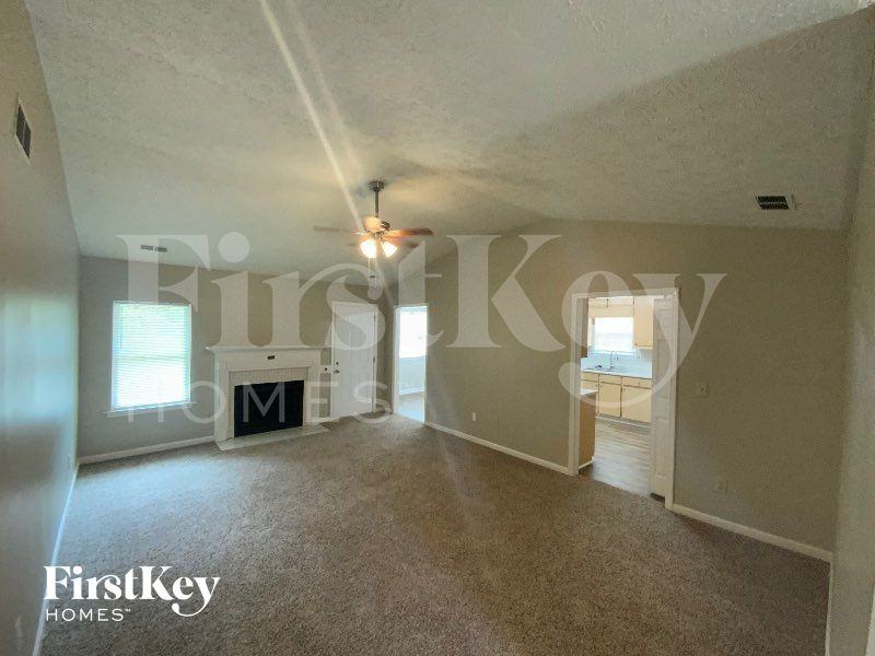 5992 Homestead Cir - Photo 2 of 11