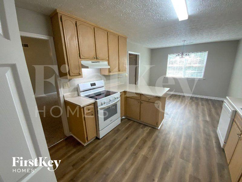 5992 Homestead Cir - Photo 6 of 11