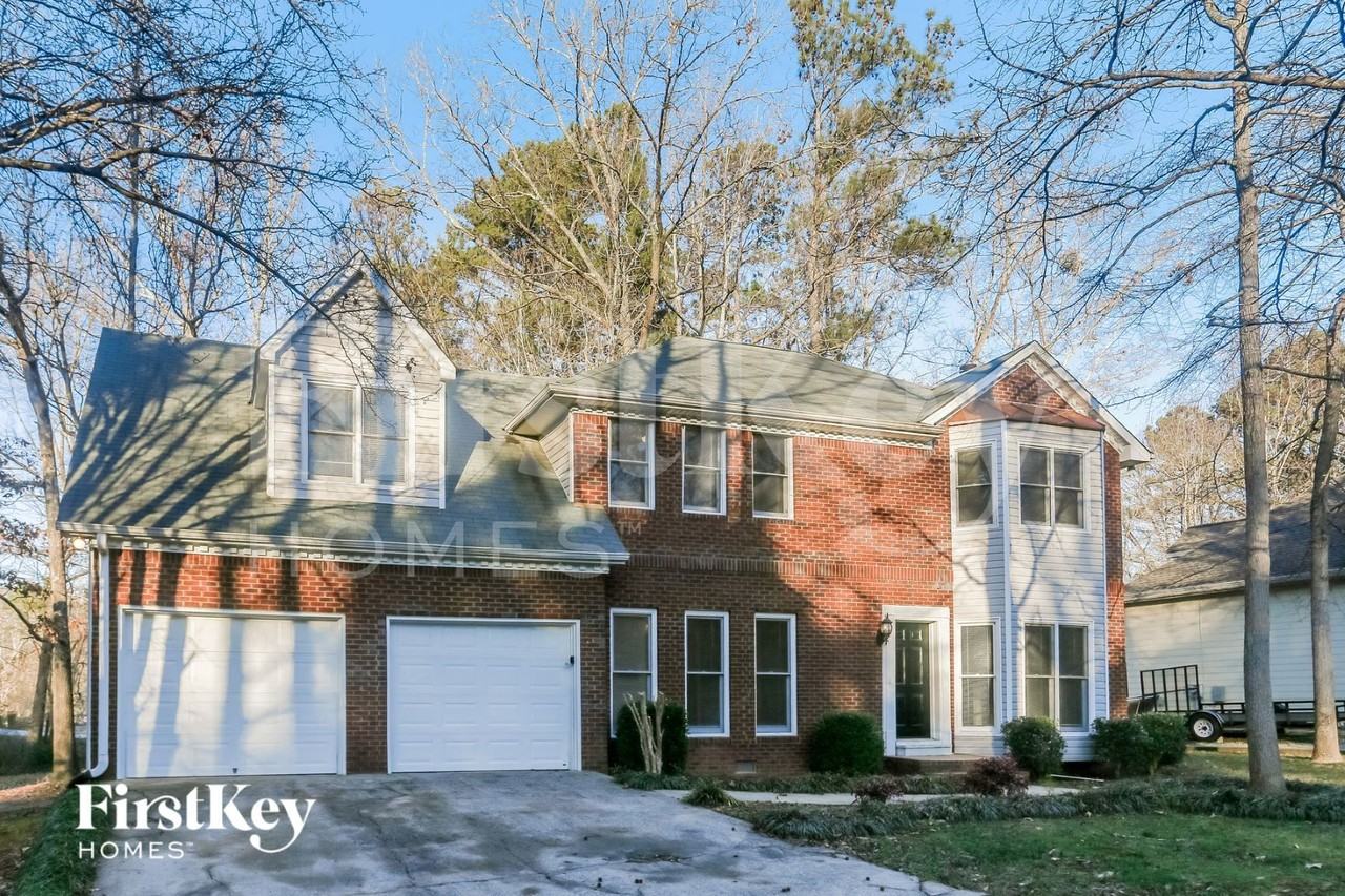 5300 Oglethorpe Ct - Photo 3 of 15