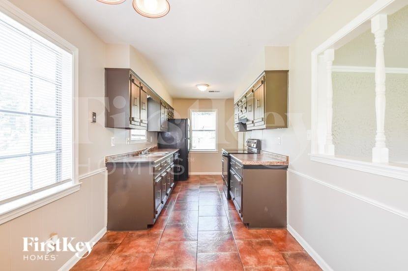 4475 Grinstead Cv - Photo 6 of 16