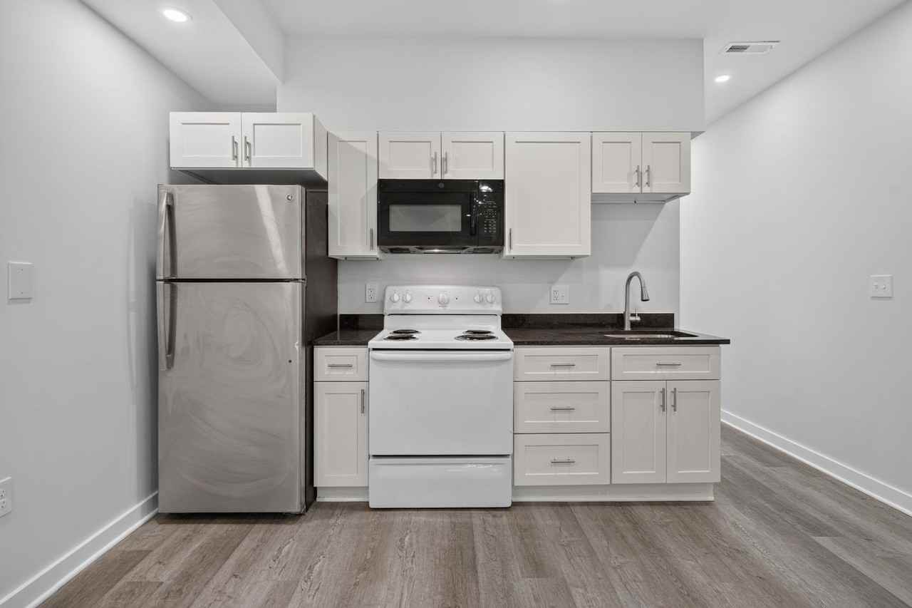 1516 18th St SE - Photo 3 of 28