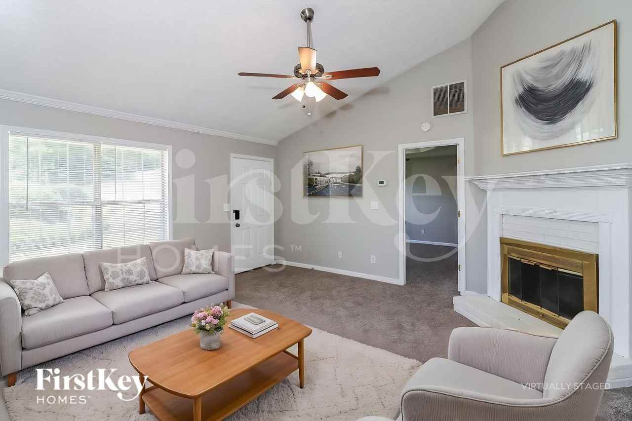 3818 Clarendon Pl - Photo 3 of 19