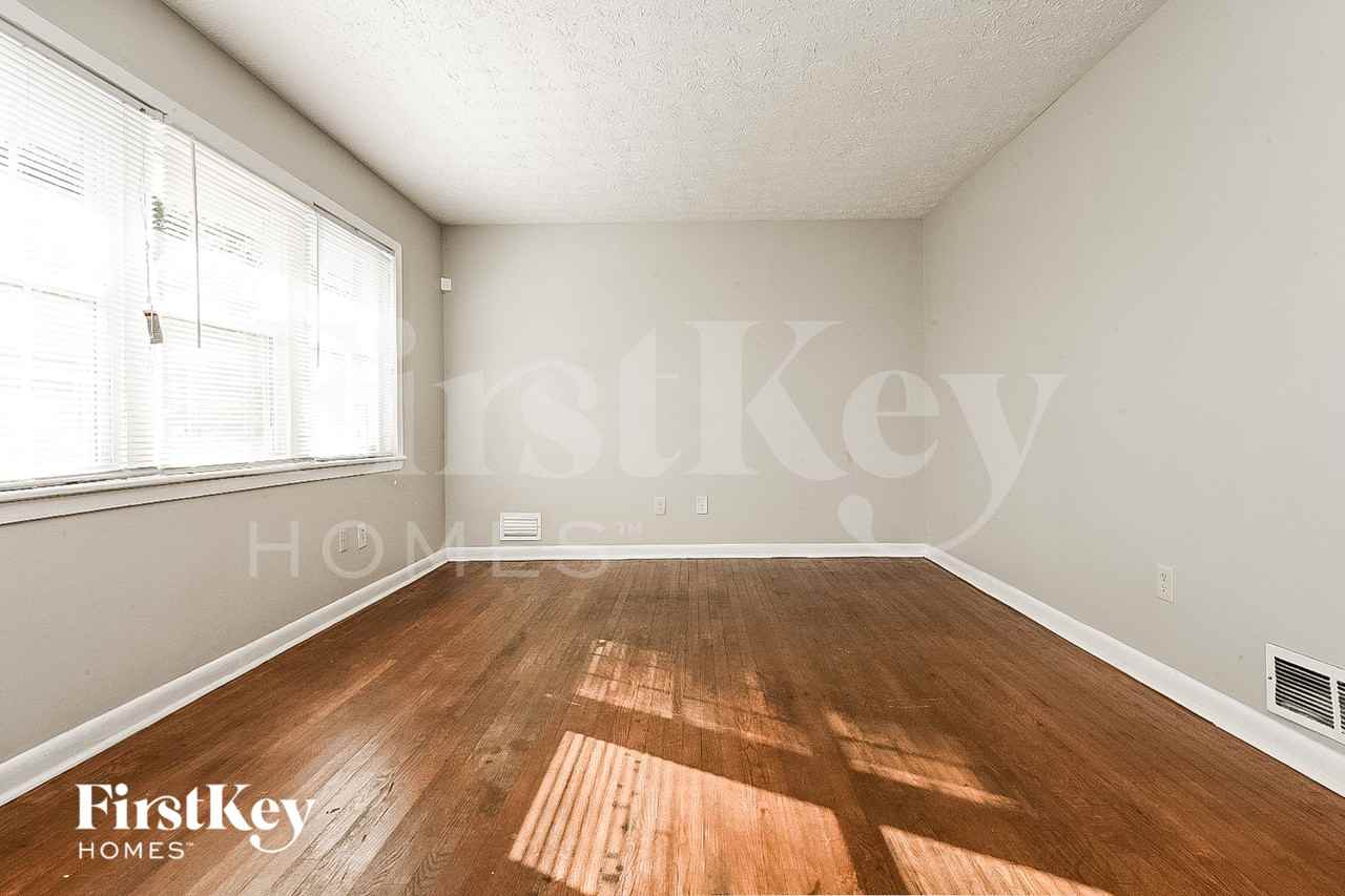 2216 Clanton Ter - Photo 2 of 18