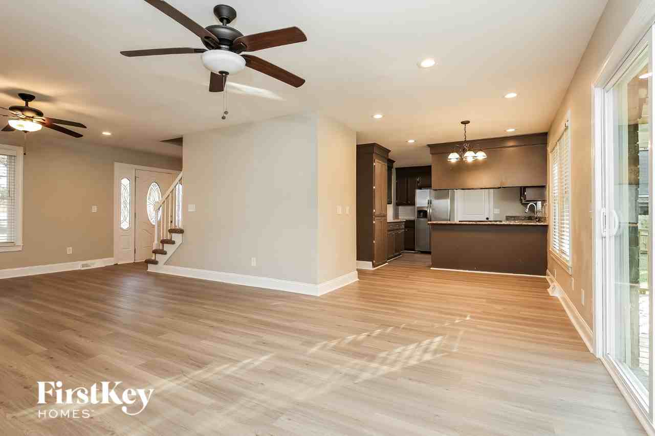 218 Old Dominion Dr - Photo 5 of 15