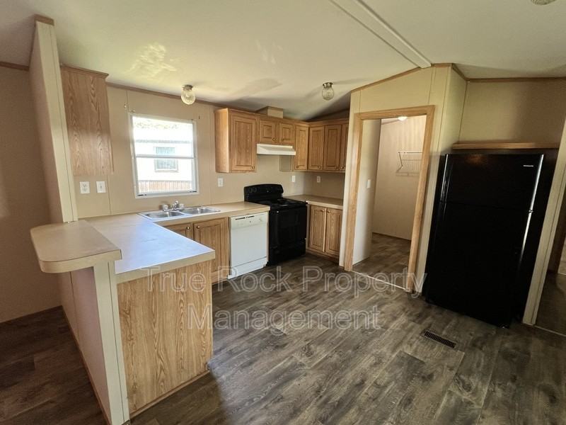 16852 County Road 3594 - Photo 3 of 9