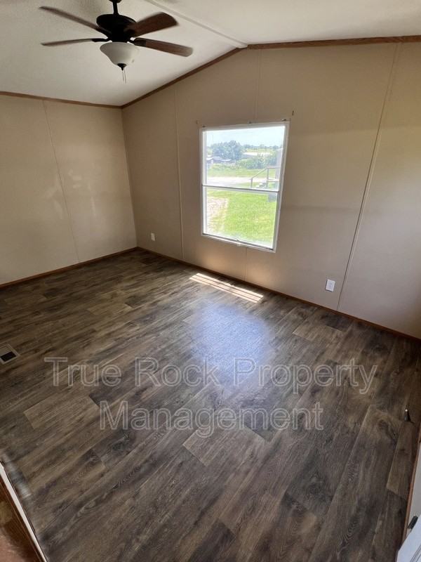16852 County Road 3594 - Photo 4 of 9