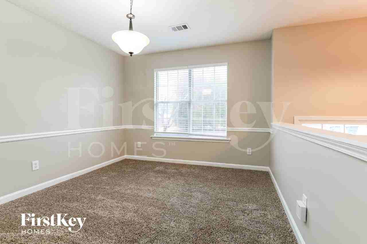 204 Whistleville Ct - Photo 5 of 18