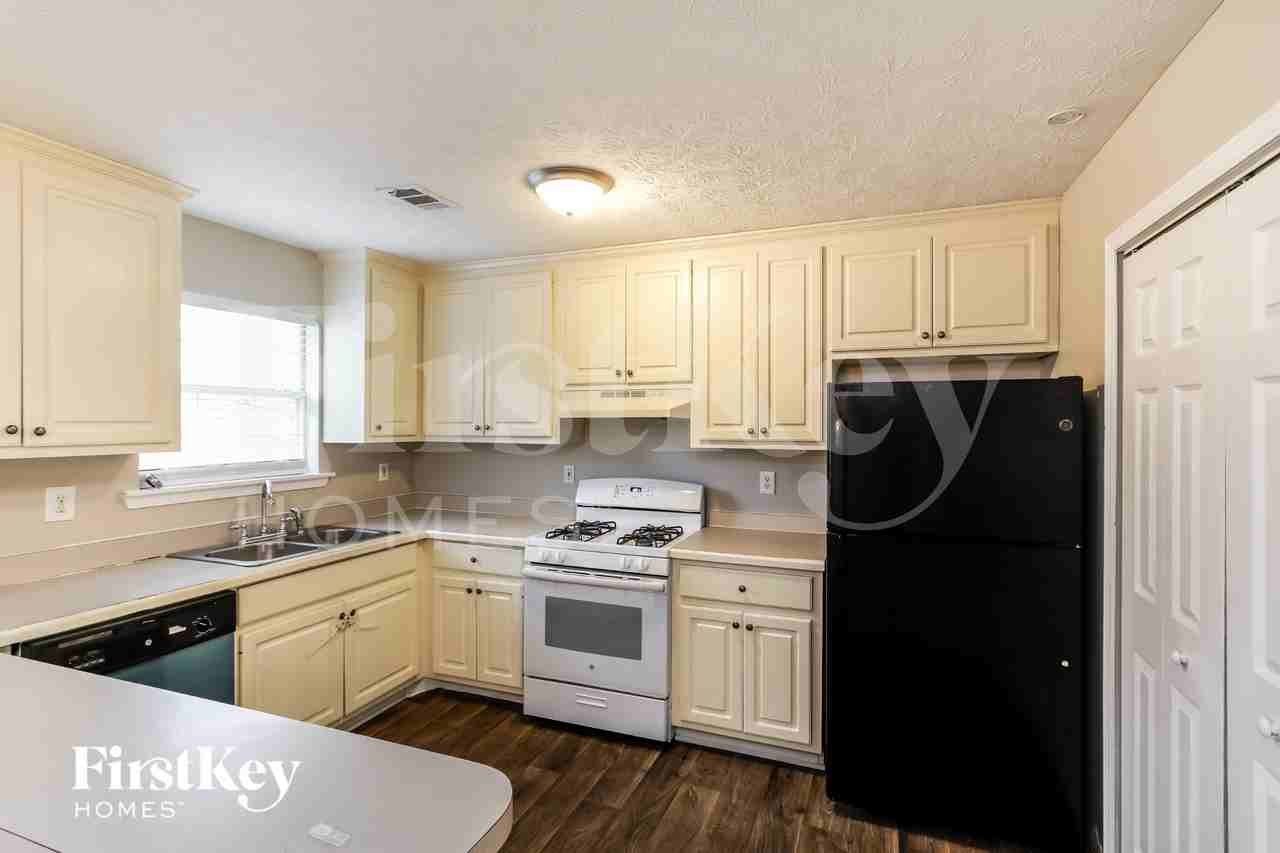204 Whistleville Ct - Photo 7 of 18