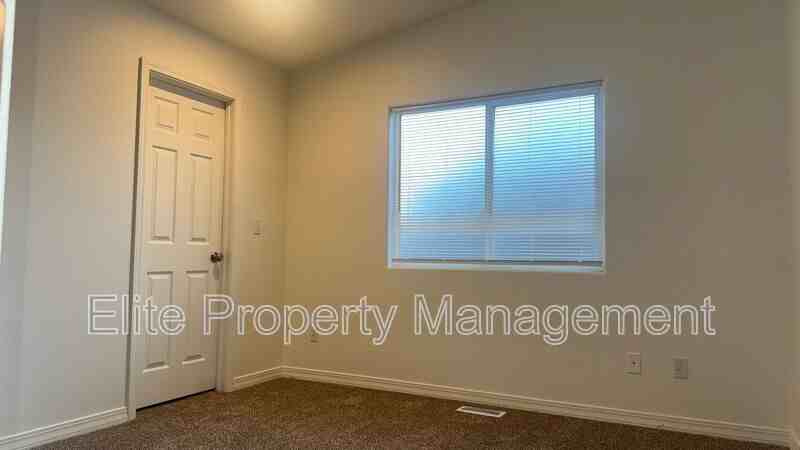 195 S Stardust Ct - Photo 6 of 18