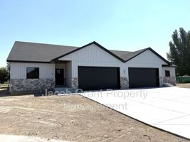 featured image of 654 Ne #2