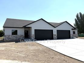 654 Ne #2 - Photo 1 of 1