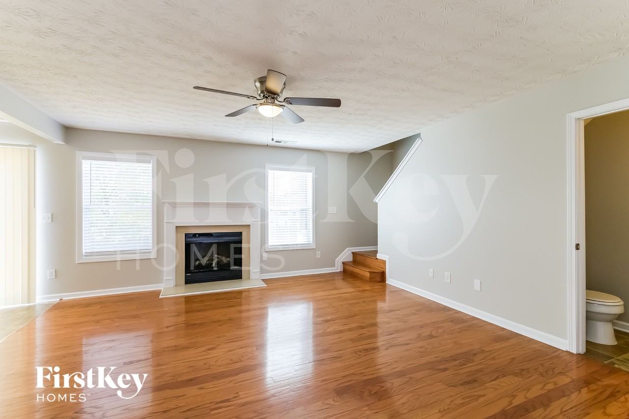 1407 Alcovy Falls Dr - Photo 3 of 18
