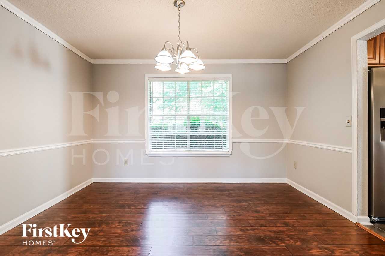 139 The Esplanade Way Sw - Photo 4 of 16
