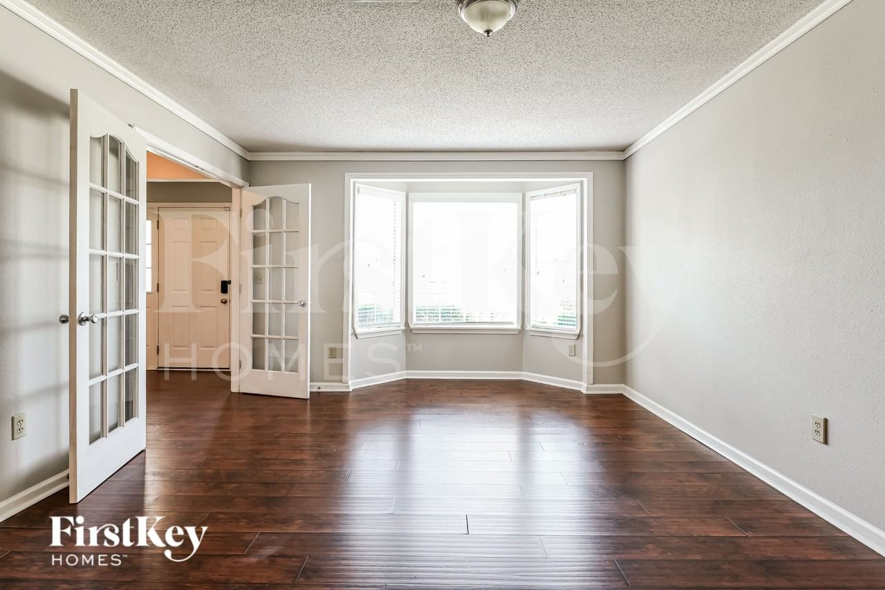 139 The Esplanade Way Sw - Photo 7 of 16