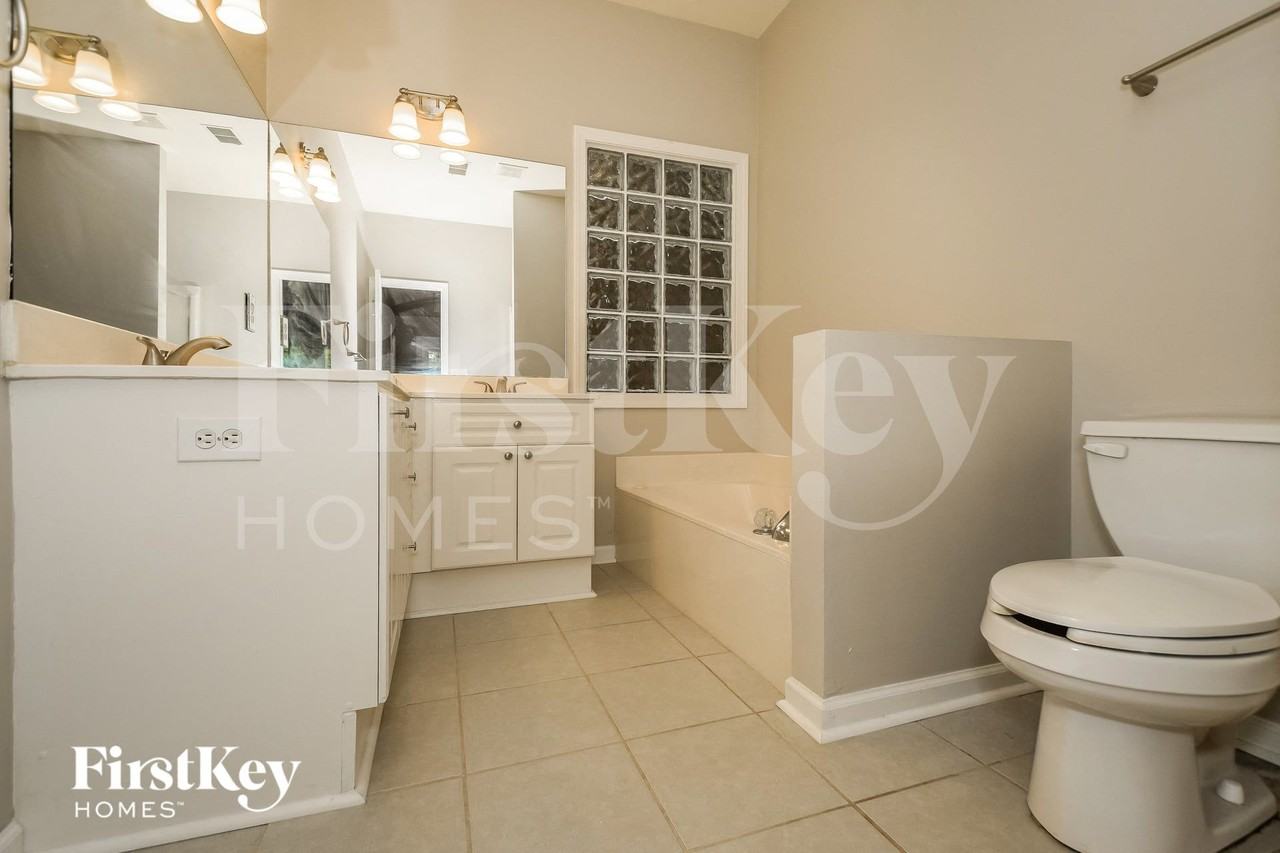 117 Cobblestone Ter - Photo 7 of 15