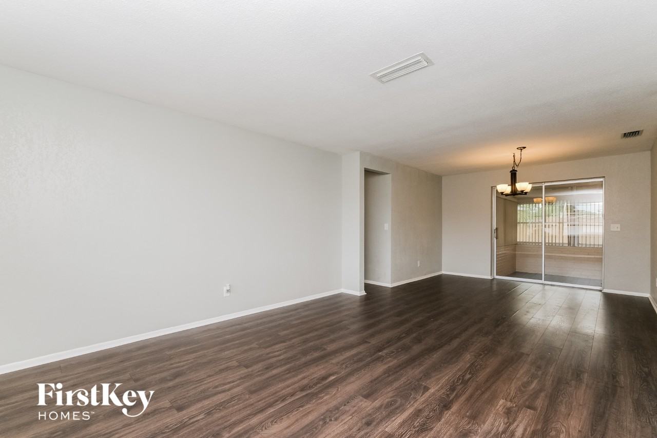 11341 144th St - Photo 2 of 15
