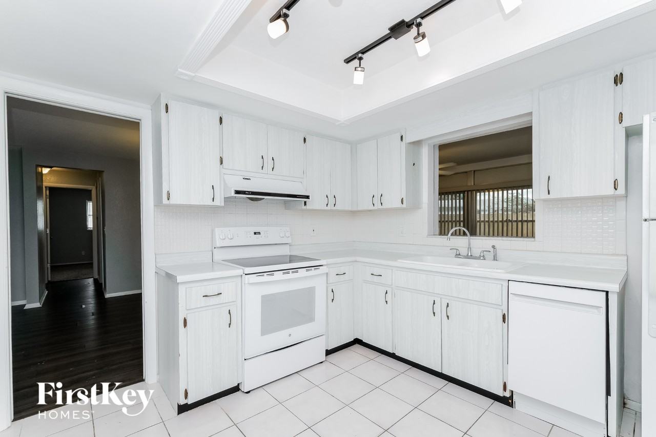 11341 144th St - Photo 5 of 15