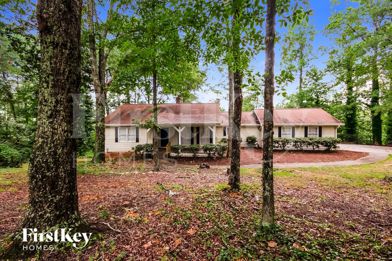 1105 Honeysuckle Dr