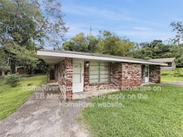featured image of 800 Moss St #102