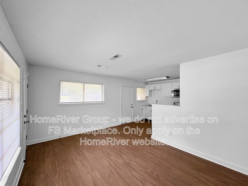 800 Moss St #102 - Photo 3 of 17