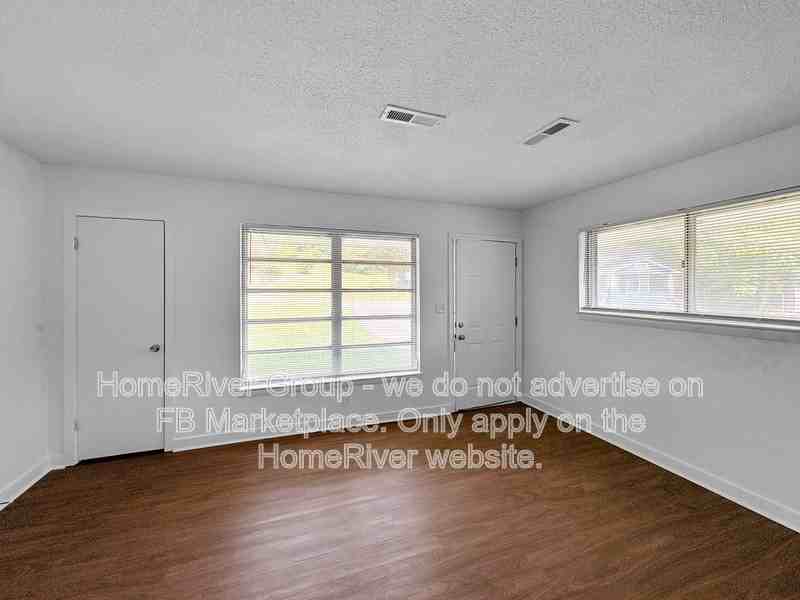 800 Moss St #102 - Photo 6 of 17