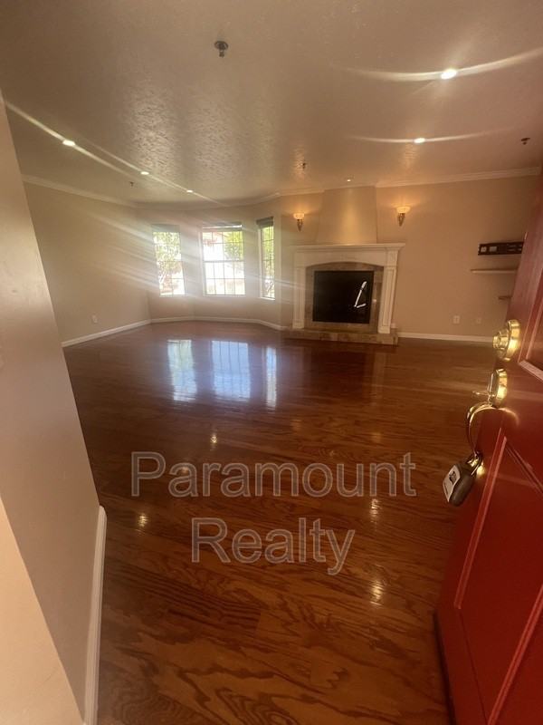 10228 Nile Dr - Photo 5 of 35