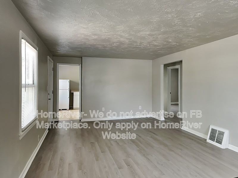 2329 W Sanson Ave - Photo 4 of 26