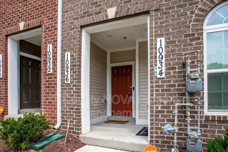 10936 Presidential Pkwy - Photo 3 of 4