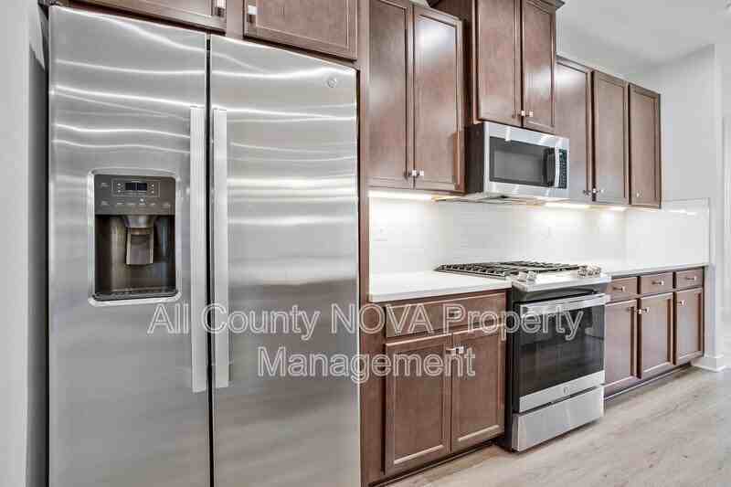 10936 Presidential Pkwy - Photo 4 of 4
